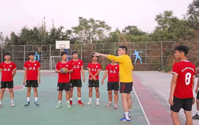 如何通过数据分析优化篮板训练效果?_2